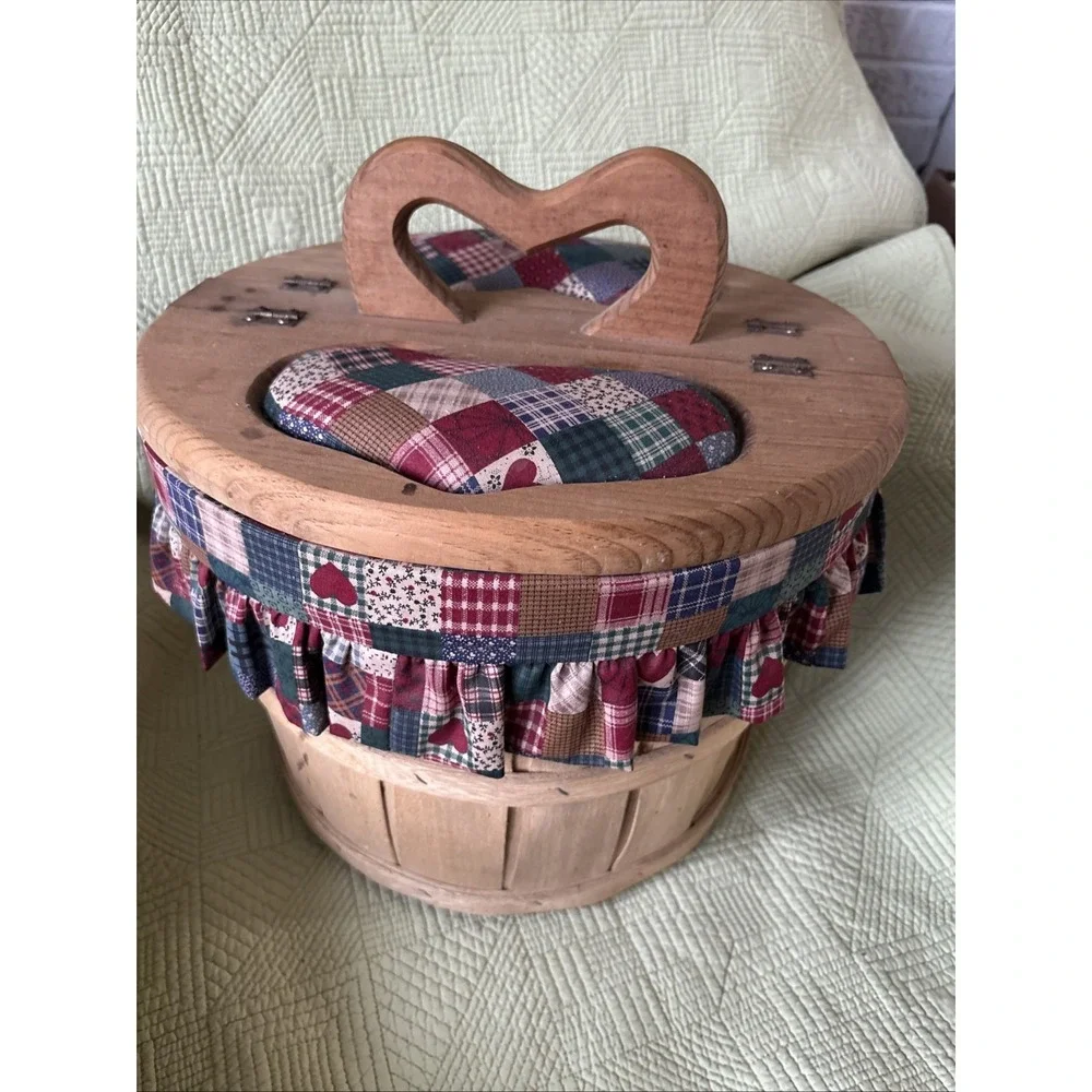 Vintage Bushel Sewing Basket Wooden DuelFlip Top Heart Handle Check Liner 14